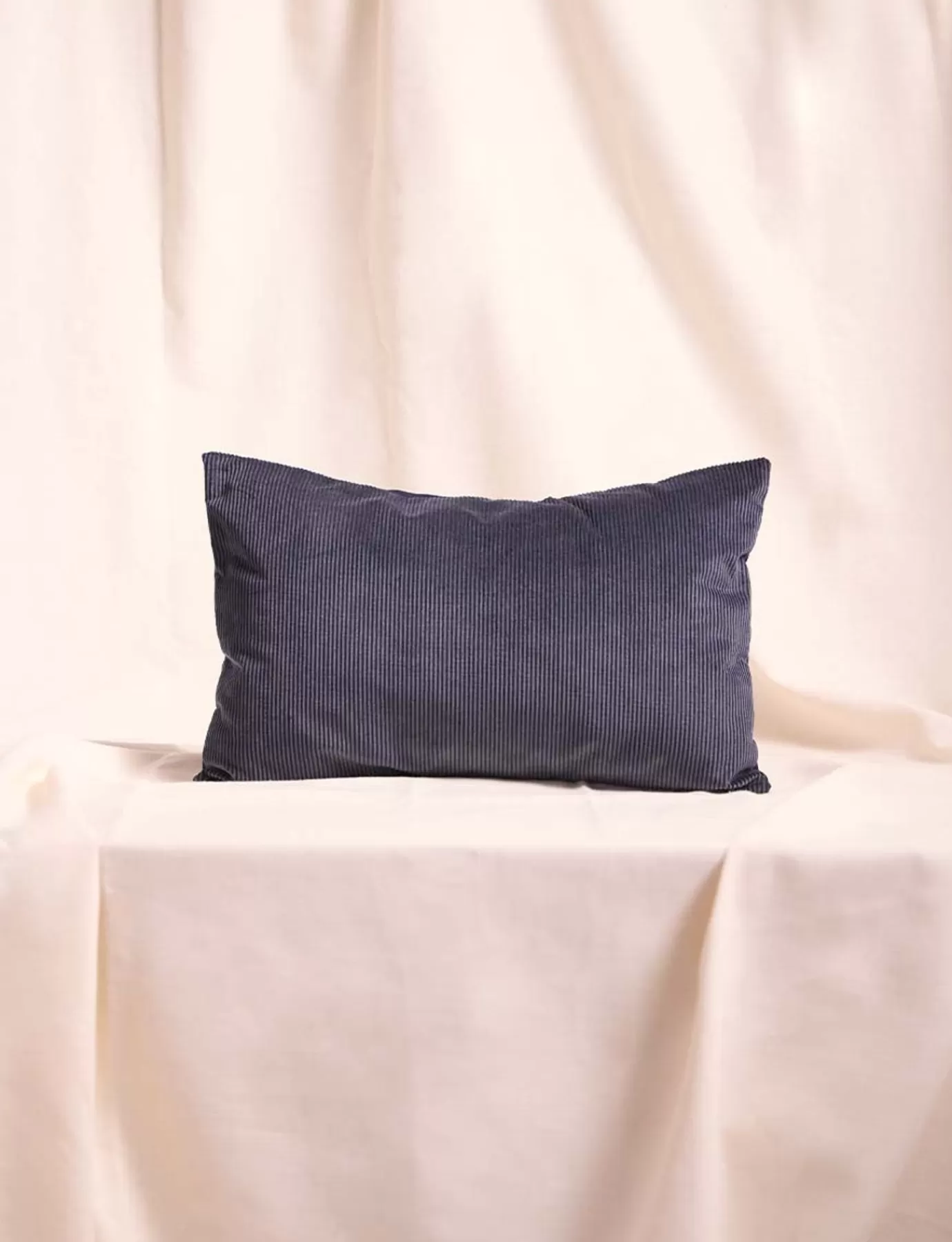 Ines De La Fressange Paris Coussin Billy upcyclé denim