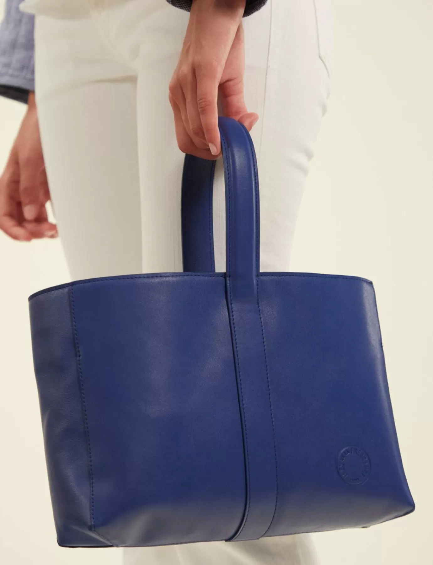 Femme Ines De La Fressange Paris Sac cabas cuir Léonore petit format bleu cobalt