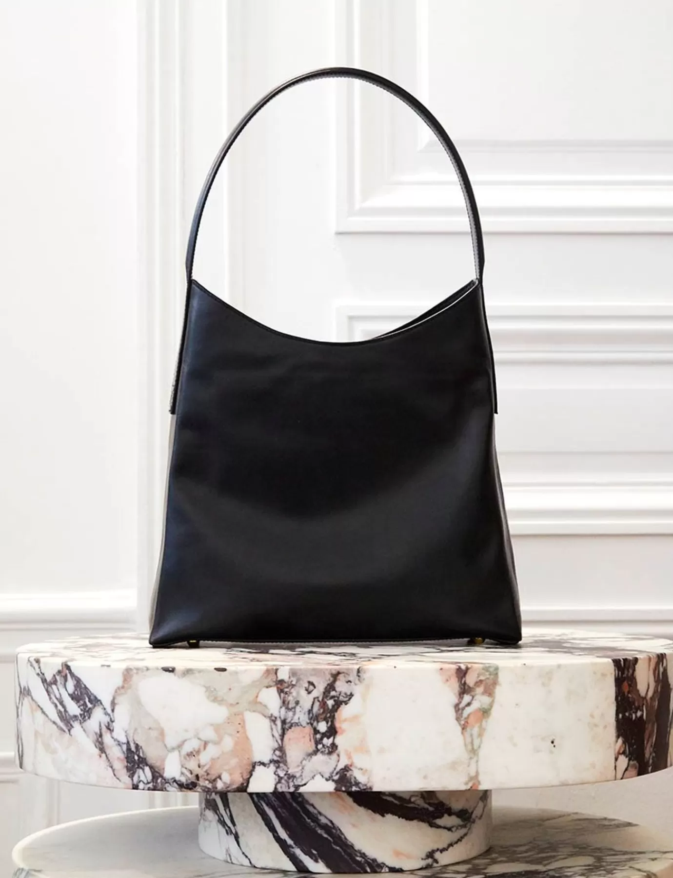 Femme Ines De La Fressange Paris Sac cabas Léonore taille M en cuir noir
